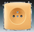 Z�suvka 5519A-A02357 D s krytom s clonkami b�ov� 5519A-A02357 D